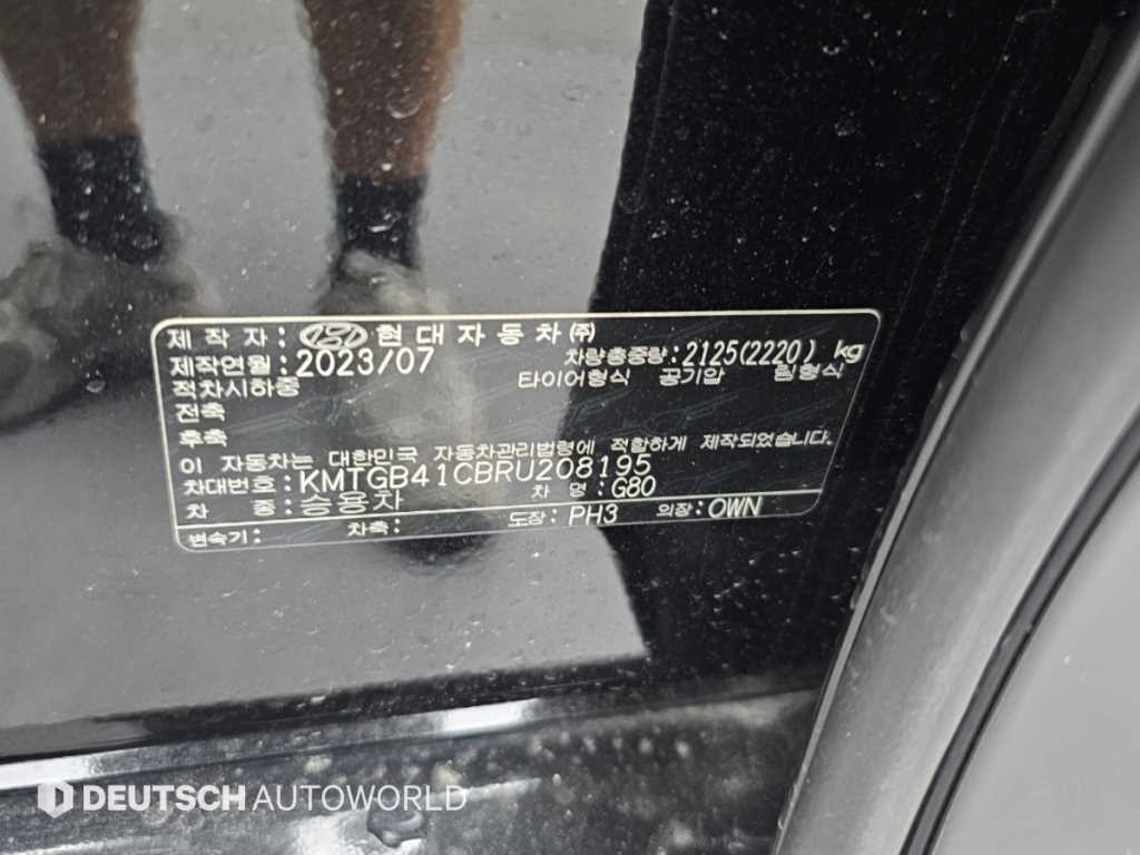 Genesis G80 — photo 20