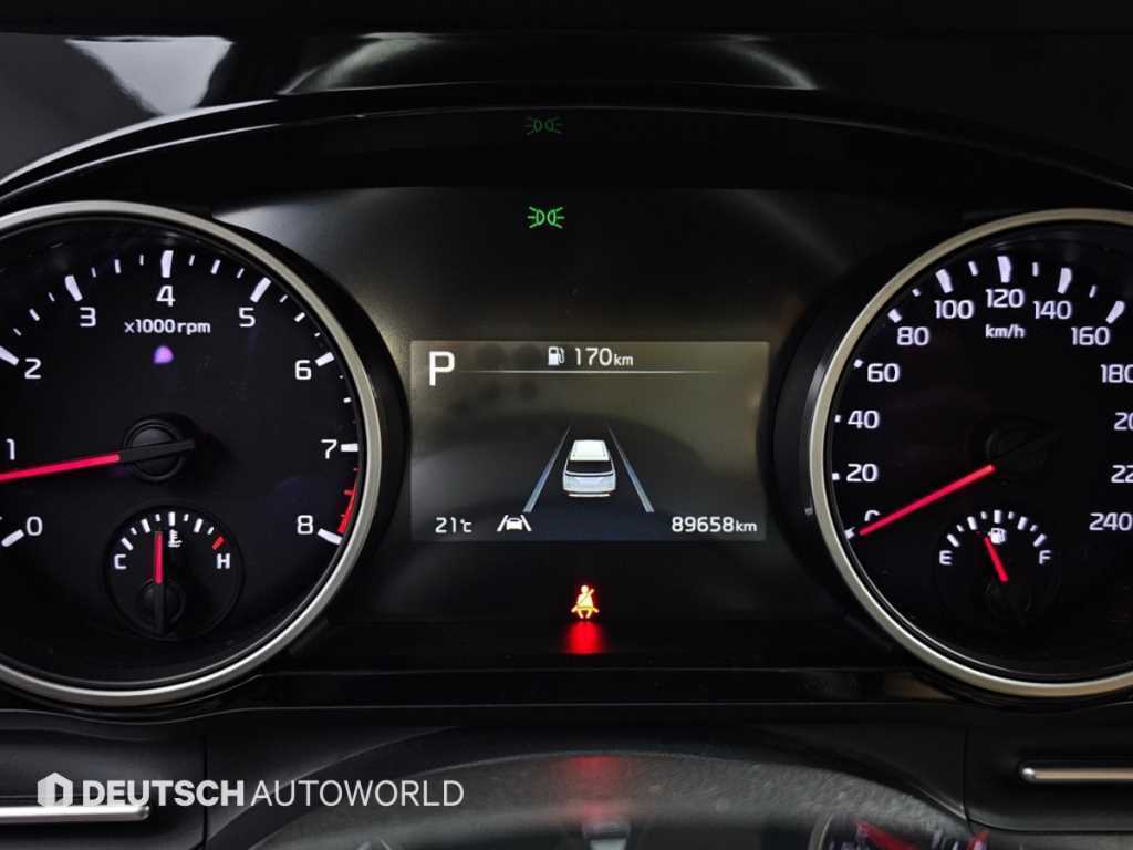 Kia Carnival — photo 08