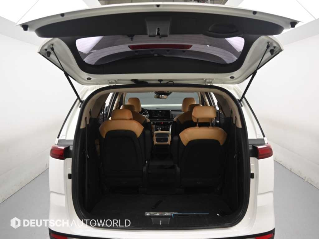 Kia Carnival — photo 19