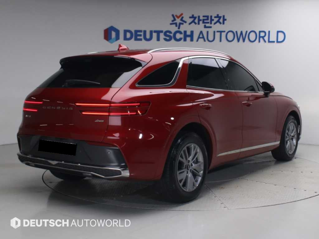 Genesis GV70 — photo 02