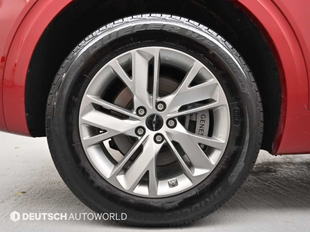 Genesis GV70 — photo 05