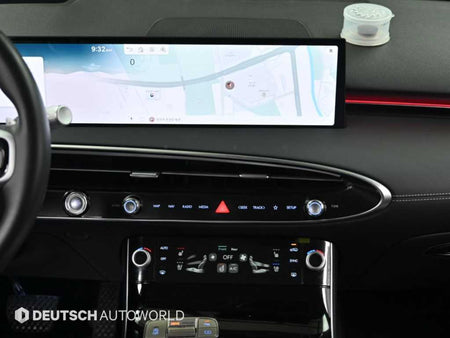 Genesis GV70 — photo 14