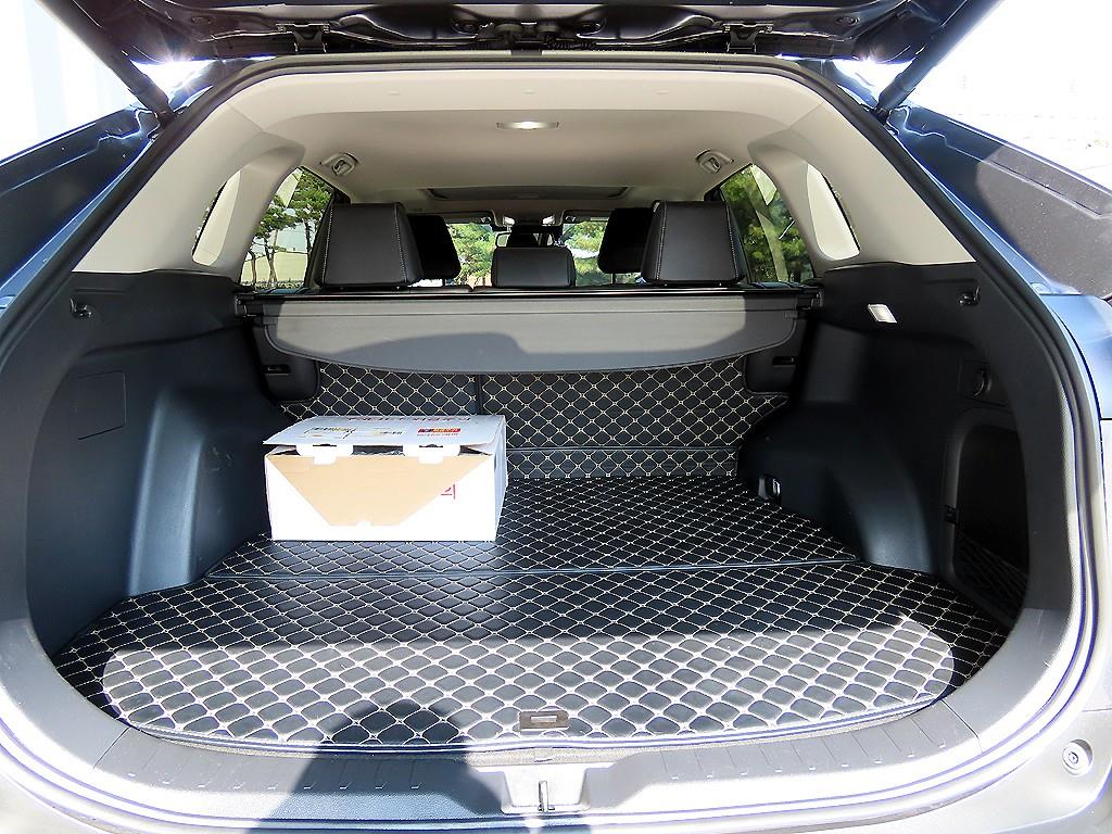 Toyota RAV4 — photo 17