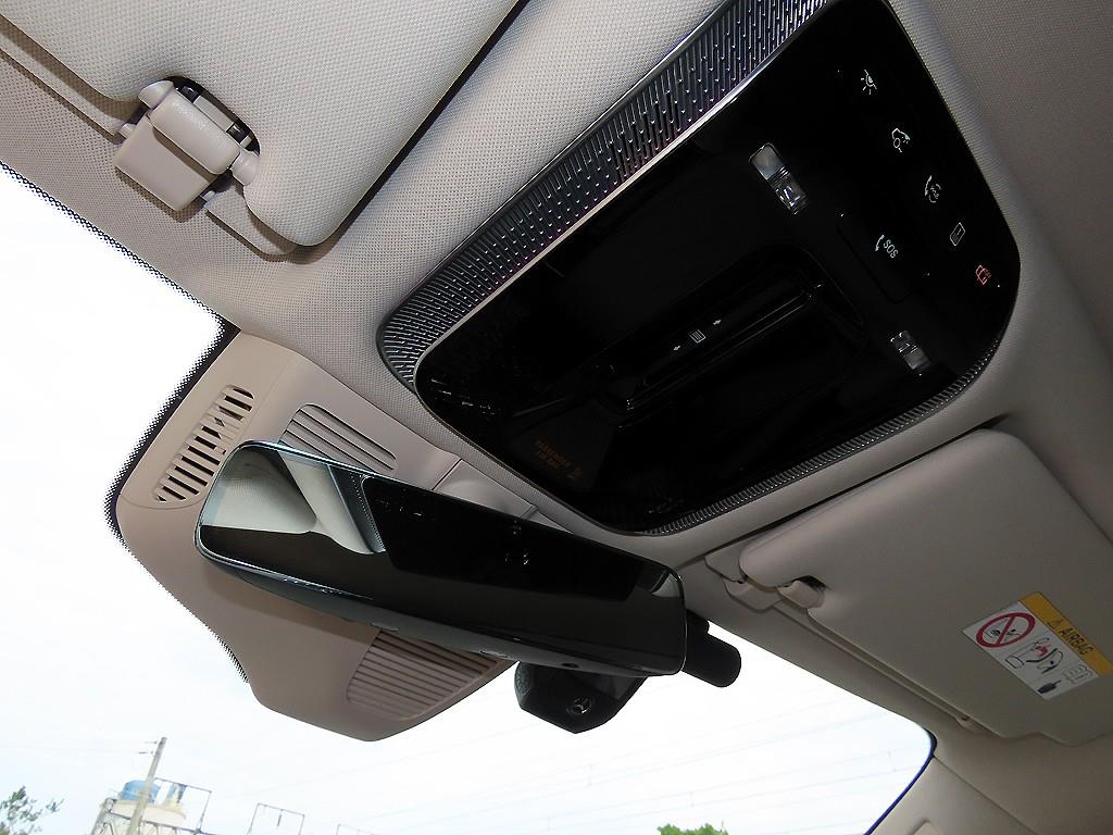 Mercedes-Benz S-Class — photo 14