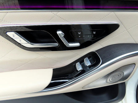Mercedes-Benz S-Class — photo 16