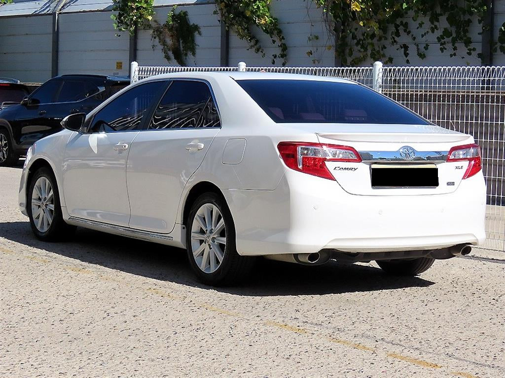 Toyota Camry — photo 03
