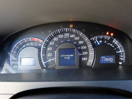 Toyota Camry — photo 09