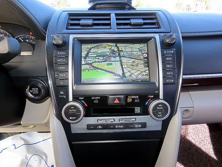 Toyota Camry — photo 13