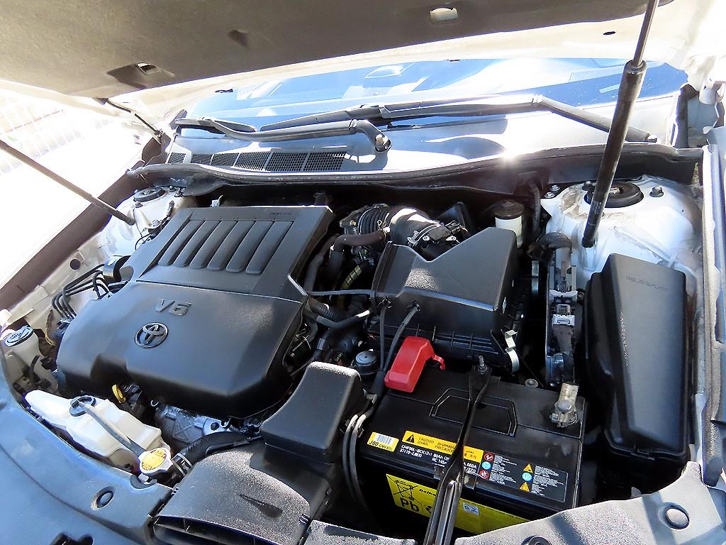 Toyota Camry — photo 19