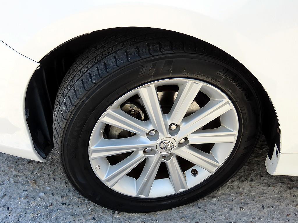 Toyota Camry — photo 20