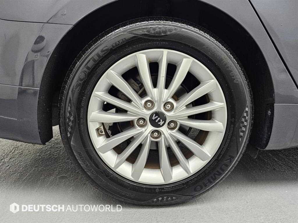 Kia K7 — photo 05