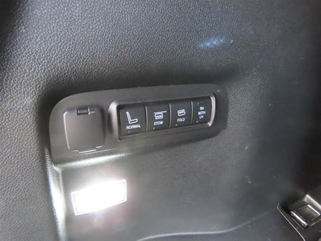 Ford Explorer — photo 06