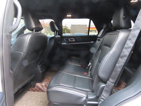 Ford Explorer — photo 07