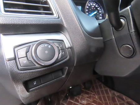 Ford Explorer — photo 14