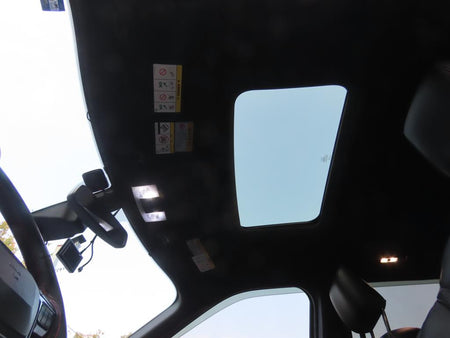 Ford Explorer — photo 17