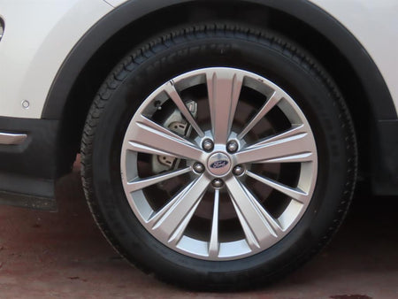 Ford Explorer — photo 20