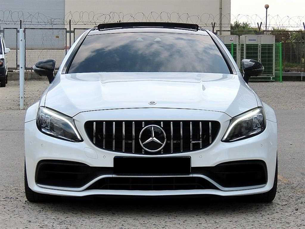 Mercedes-Benz C-Class — photo 01