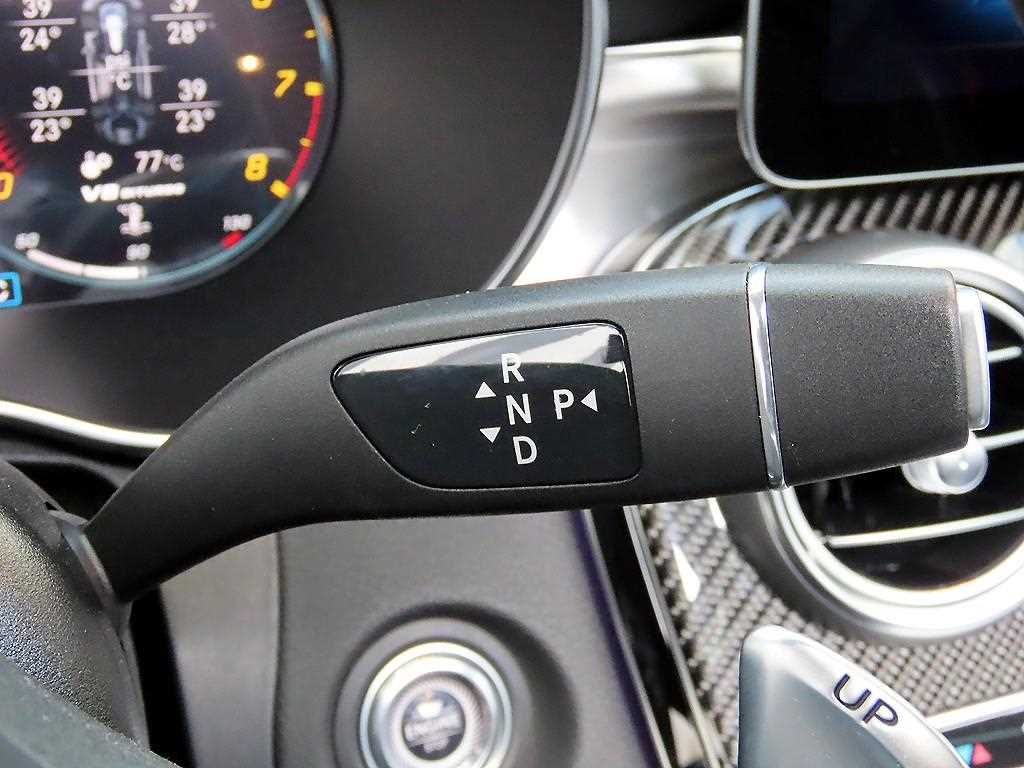 Mercedes-Benz C-Class — photo 11