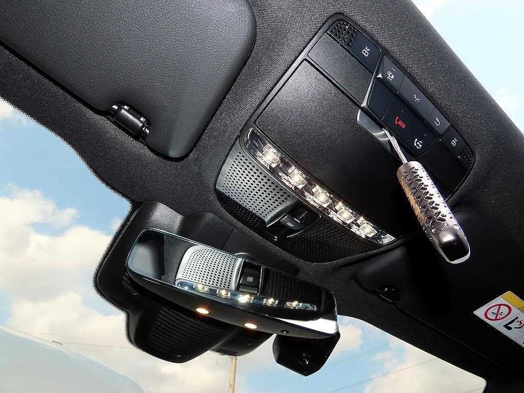 Mercedes-Benz C-Class — photo 16