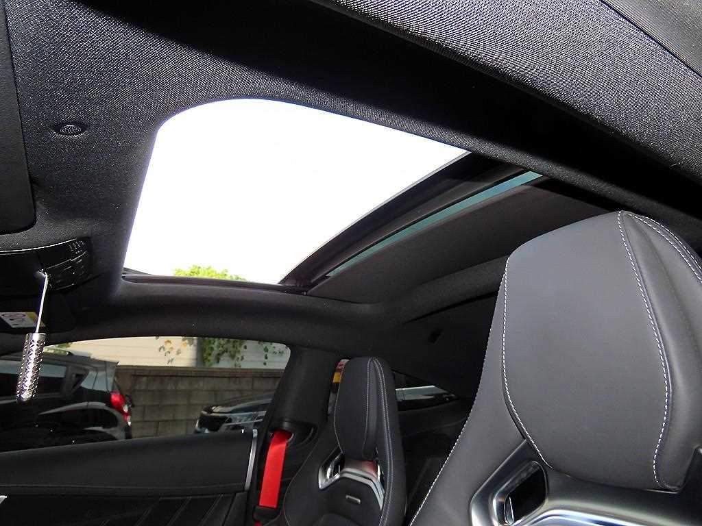Mercedes-Benz C-Class — photo 17