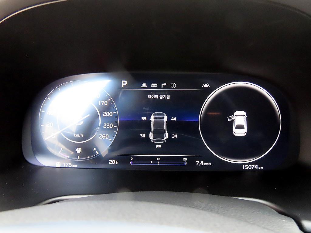 Kia K9 — photo 09