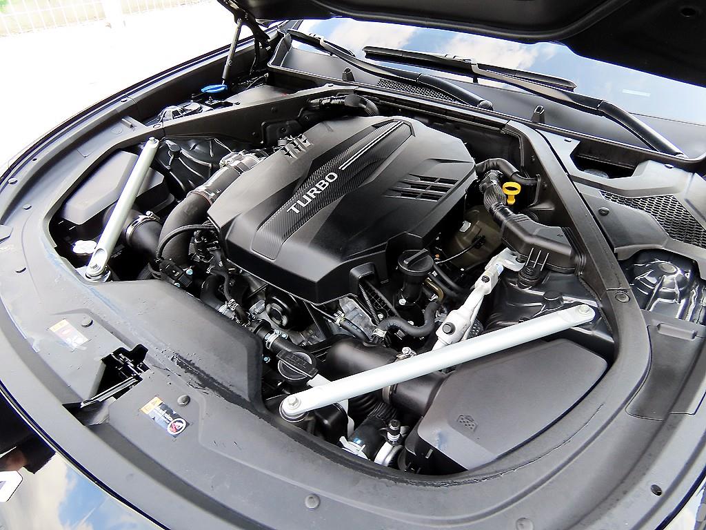 Kia K9 — photo 19