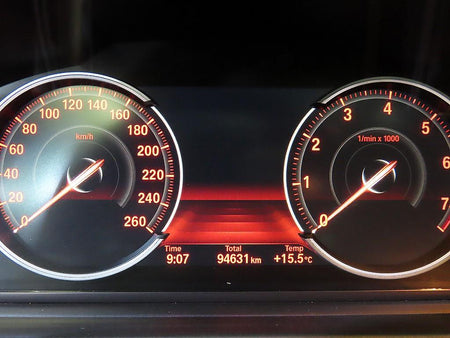 BMW 5-Series — photo 09