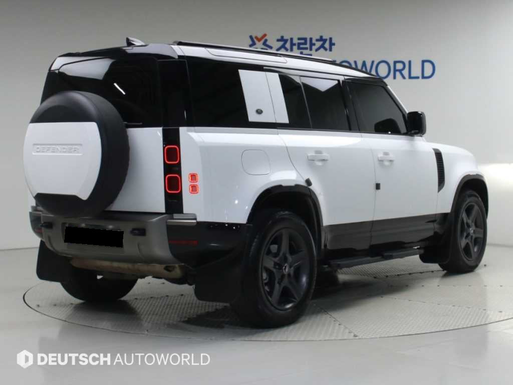 Land Rover Defender — photo 02