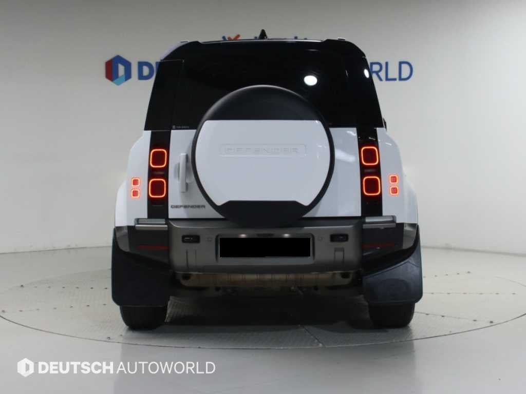 Land Rover Defender — photo 04