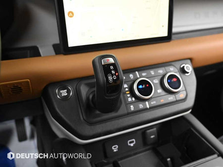 Land Rover Defender — photo 09