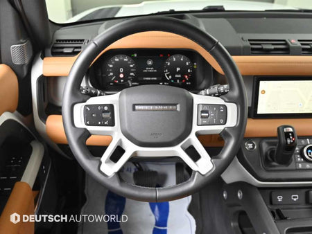Land Rover Defender — photo 13