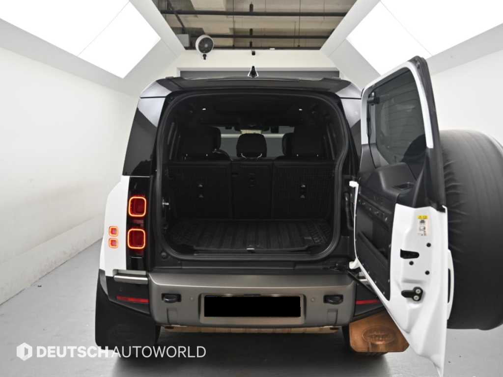 Land Rover Defender — photo 19