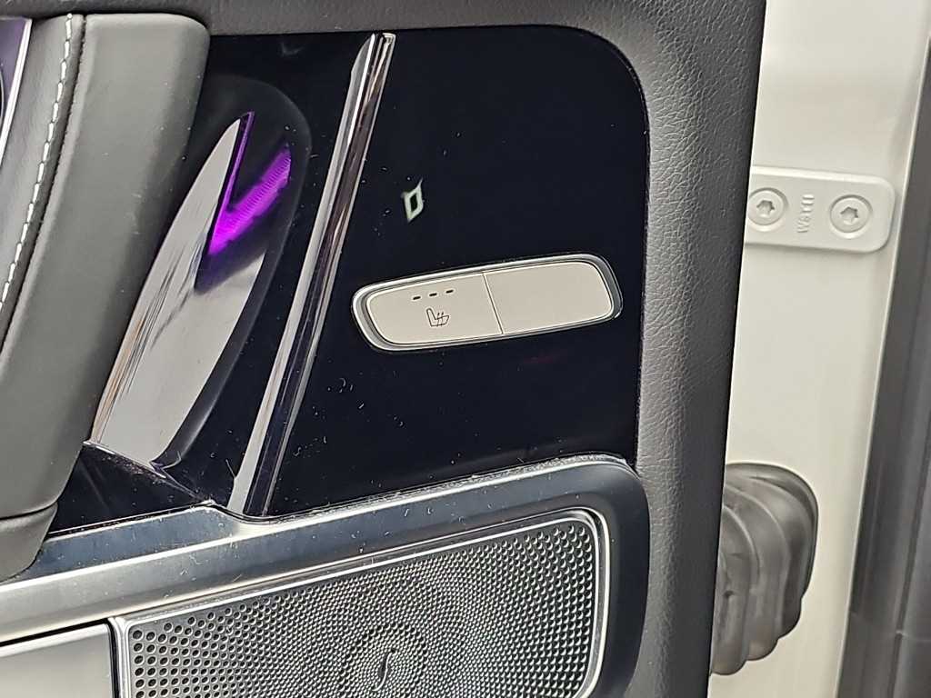 Mercedes-Benz G-Class — photo 13