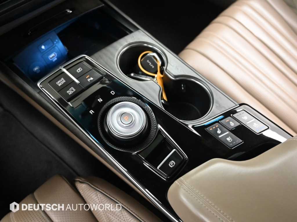 Kia K8 — photo 09