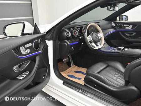 Mercedes-Benz E-Class — photo 11