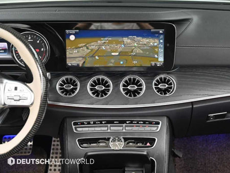 Mercedes-Benz E-Class — photo 14
