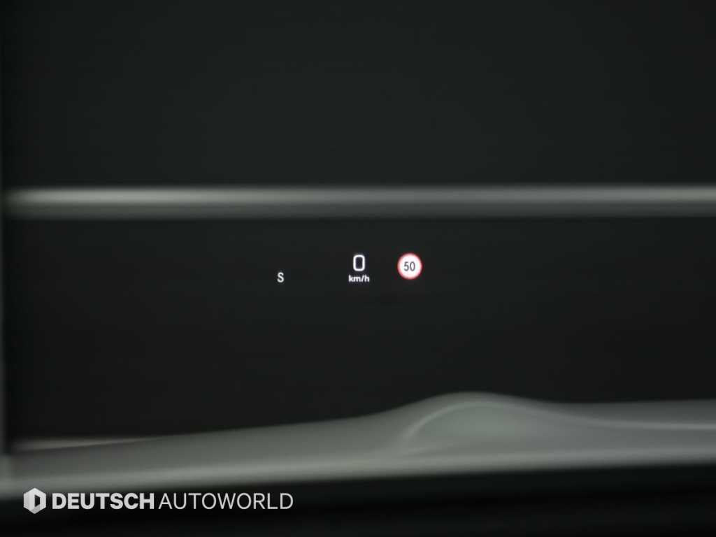 Mercedes-Benz E-Class — photo 17