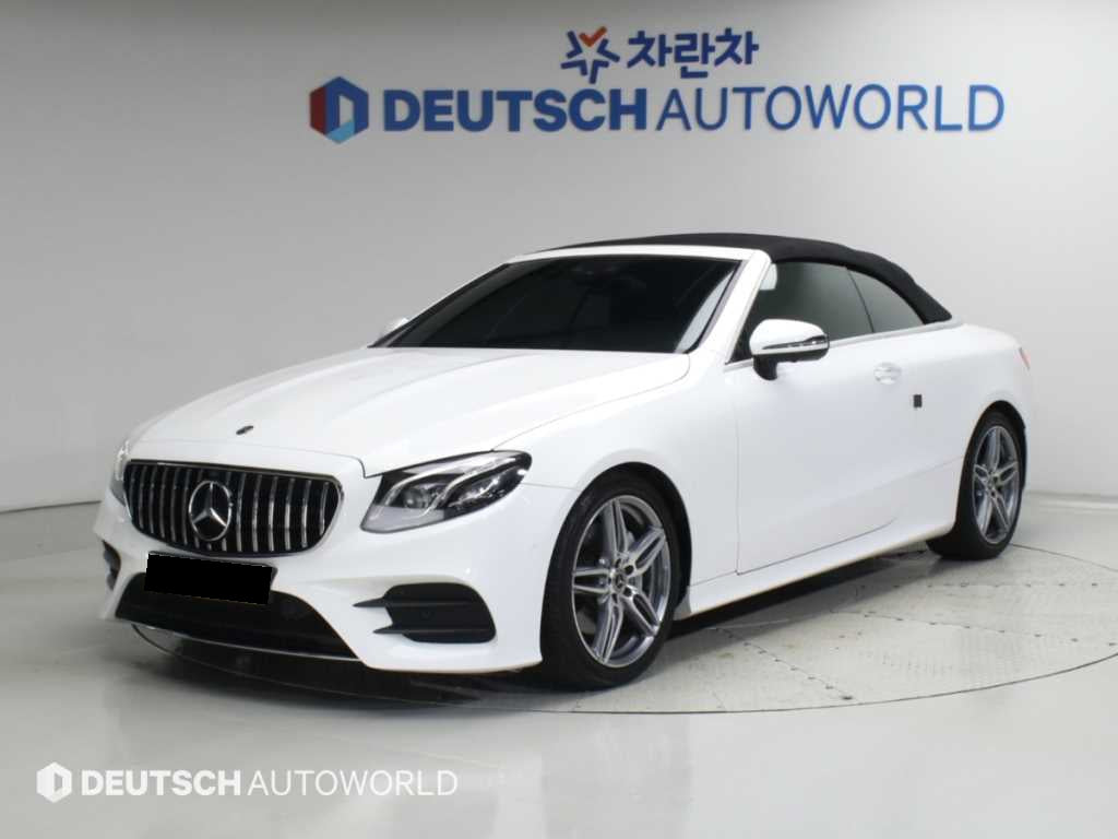 Mercedes-Benz E-Class — photo 20