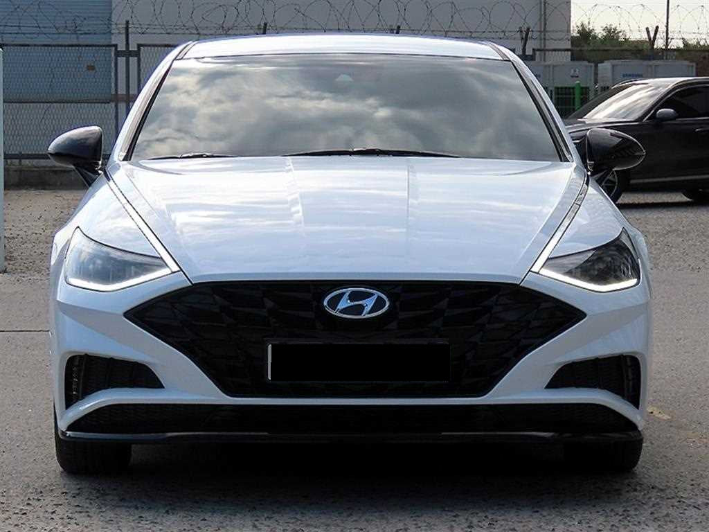 Hyundai Sonata — photo 01