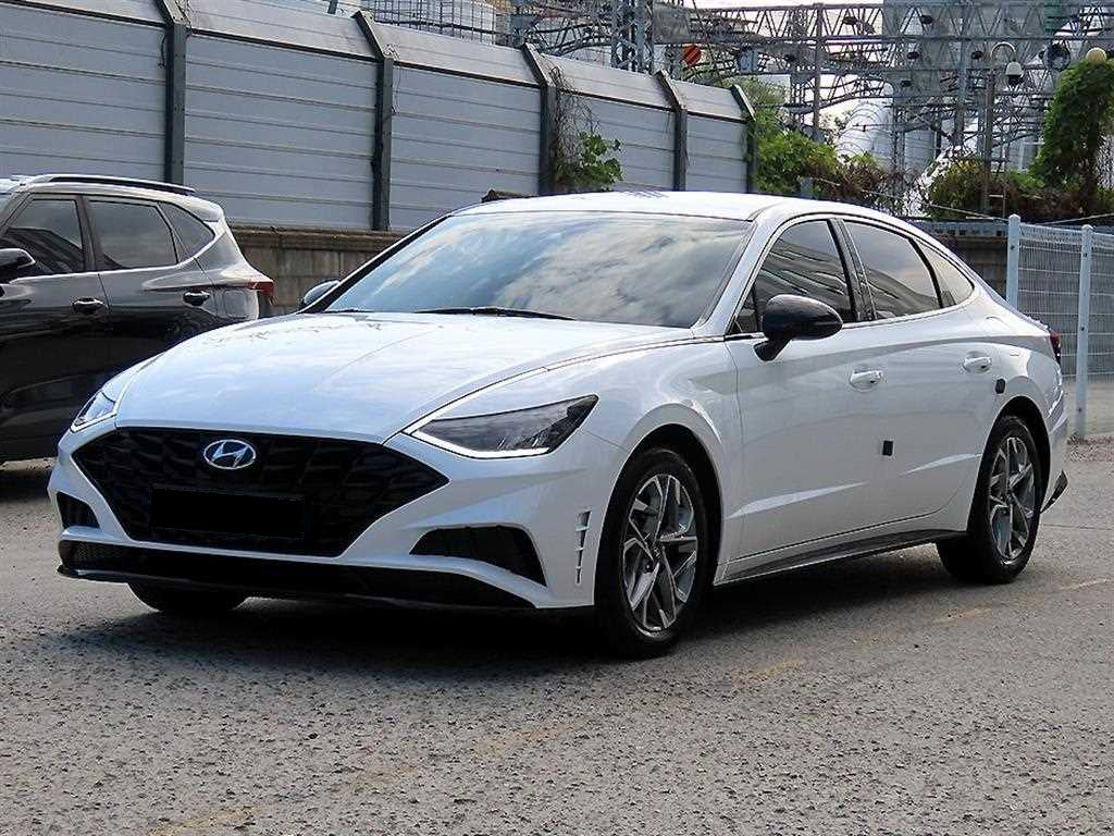 Hyundai Sonata — photo 02