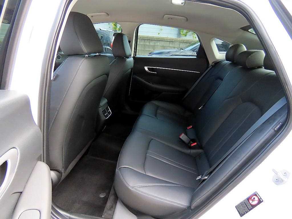 Hyundai Sonata — photo 06
