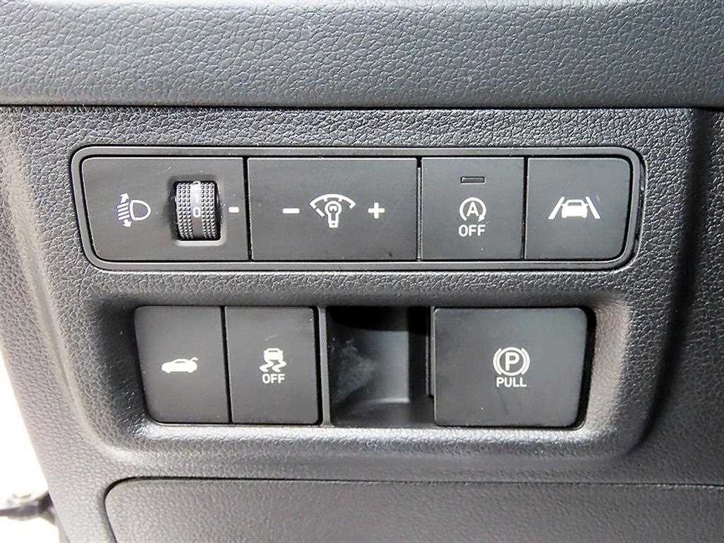 Hyundai Sonata — photo 12