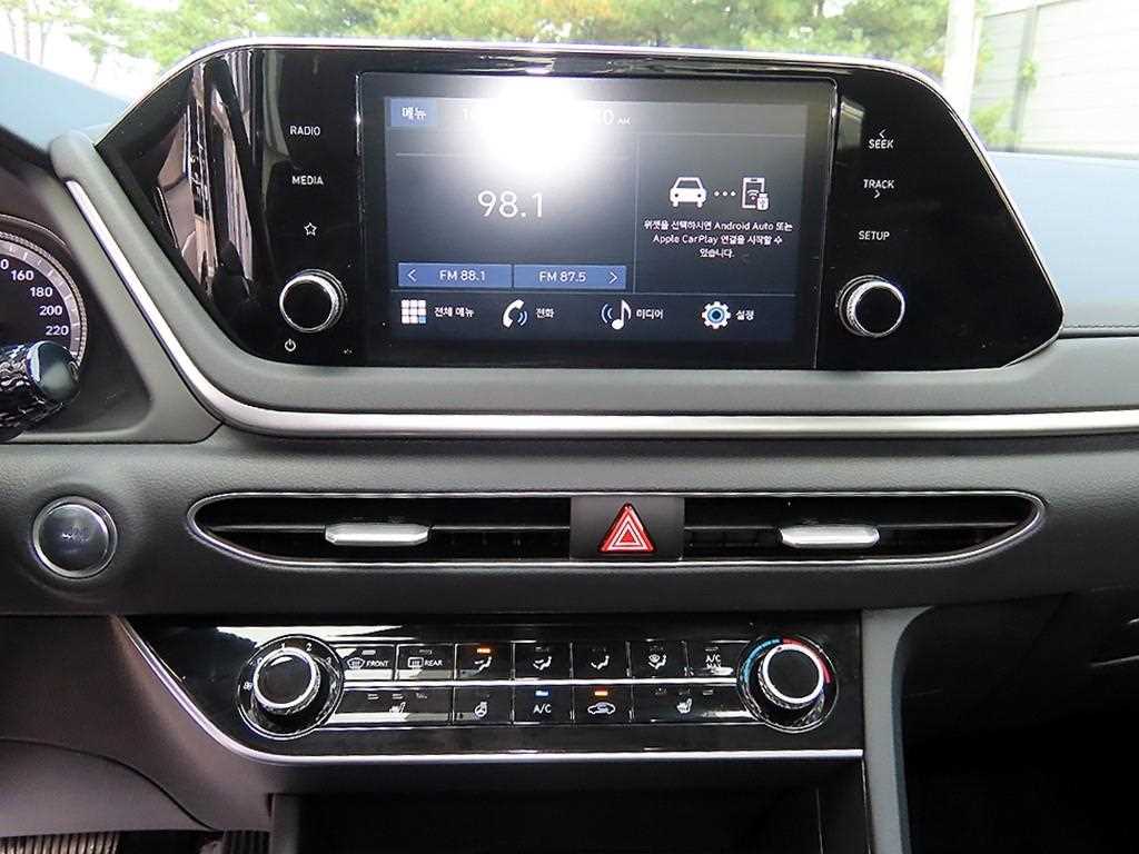 Hyundai Sonata — photo 14