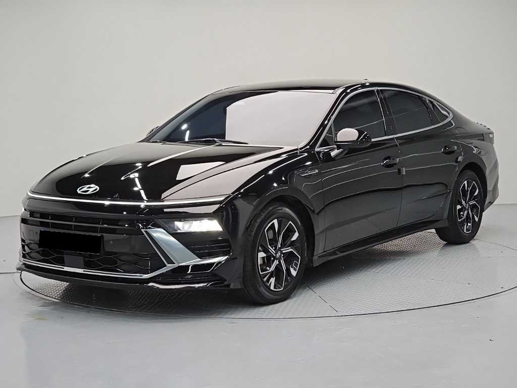 Hyundai Sonata — photo 01