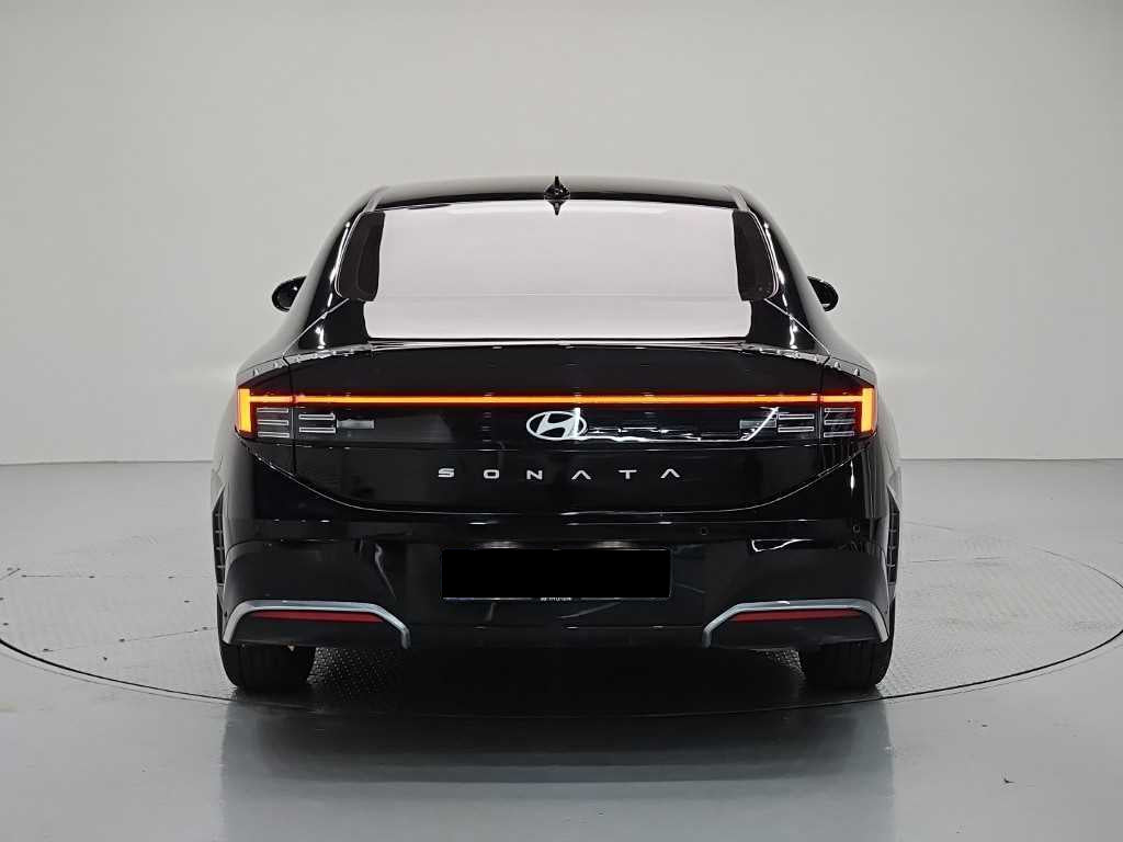 Hyundai Sonata — photo 04