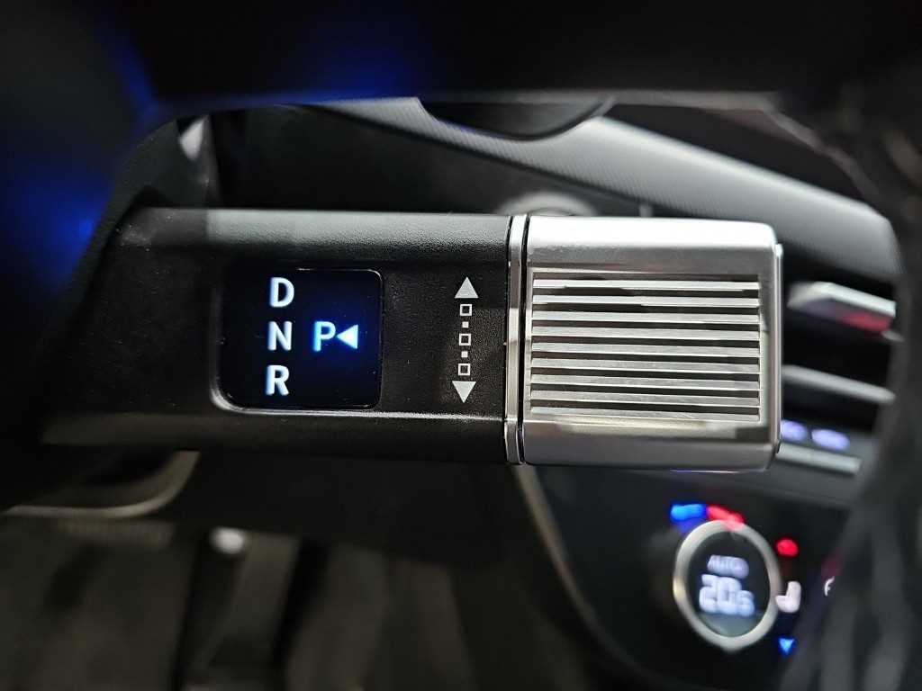 Hyundai Sonata — photo 08