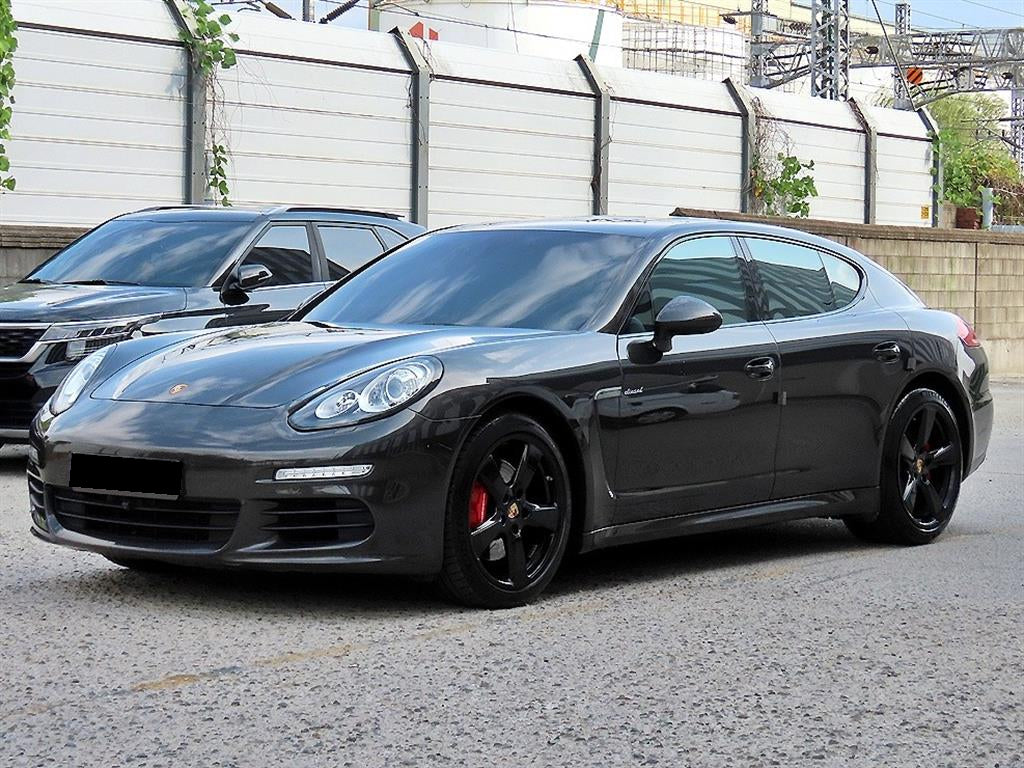 Porsche Panamera — photo 02