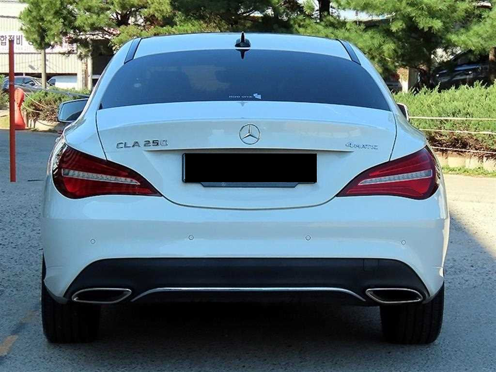 Mercedes-Benz CLA-Class — photo 04