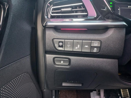 Kia Niro — photo 15