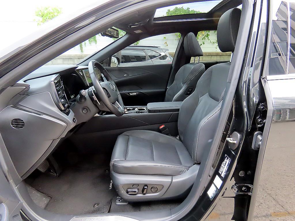 Lexus RX — photo 05